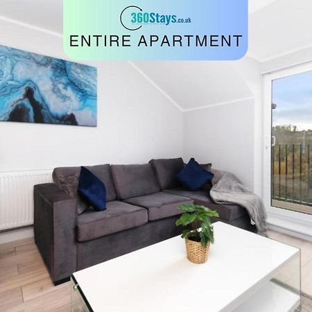 2 Bedroom Penthouse With Parking High Wycombe By 360Stays Екстериор снимка